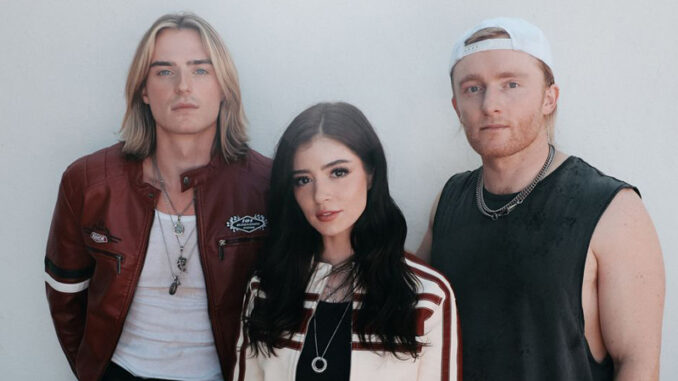 chrissy-costanza-voila-2024-CC chrissy costanza with voila promo photo 2024